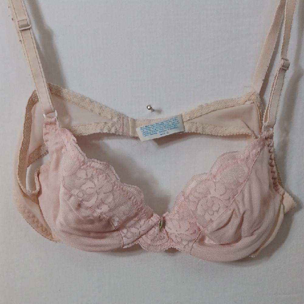 Maidenform Soft Pink Lace Bra Size 34A